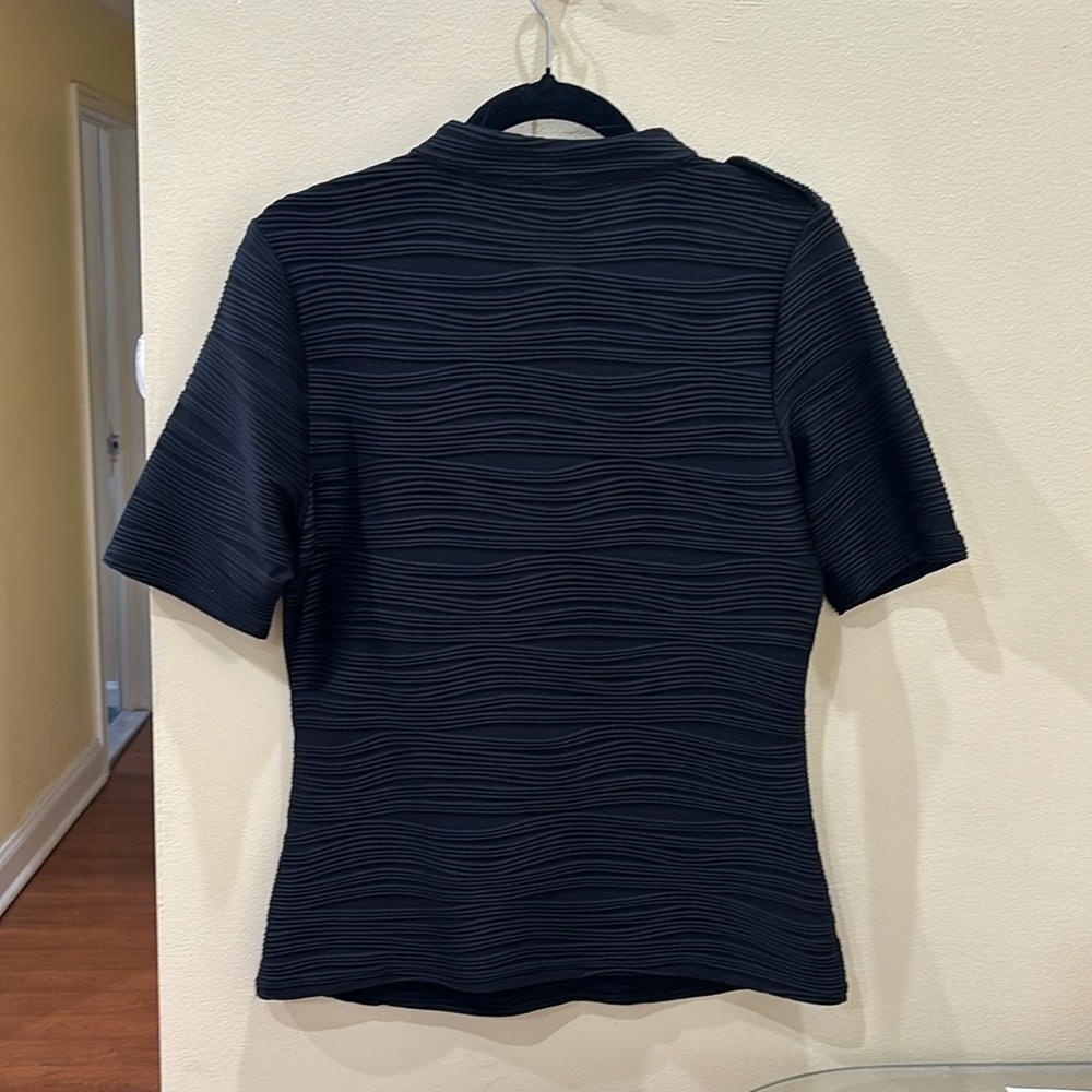 ⭐️Ladies Black Top - Picture 2 of 10